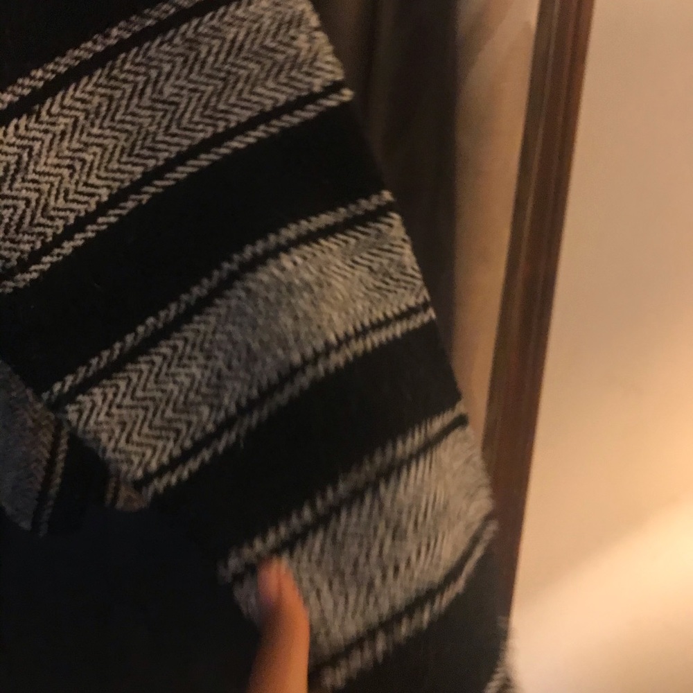 Black & White Drug Rug - Picture 6 of 6